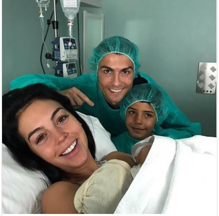 Heboh! Cristiano Ronaldo Umumkan Kelahiran Sang Putri